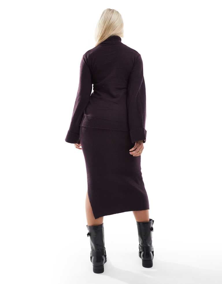Mamalicious gravid stickad kjol över magen, ankellång co-ord i plommon från Mamalicious - bild 2