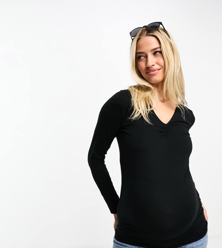 Mamalicious gravid långärmad v-ringad topp i svart från Mamalicious